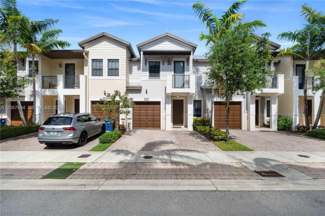 6005 NW 104th Path 6005, Doral, Florida 33178, USA