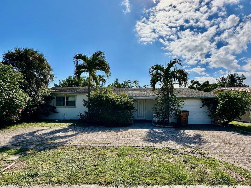 308 SE 12th Street, Deerfield Beach, Florida 33441, USA