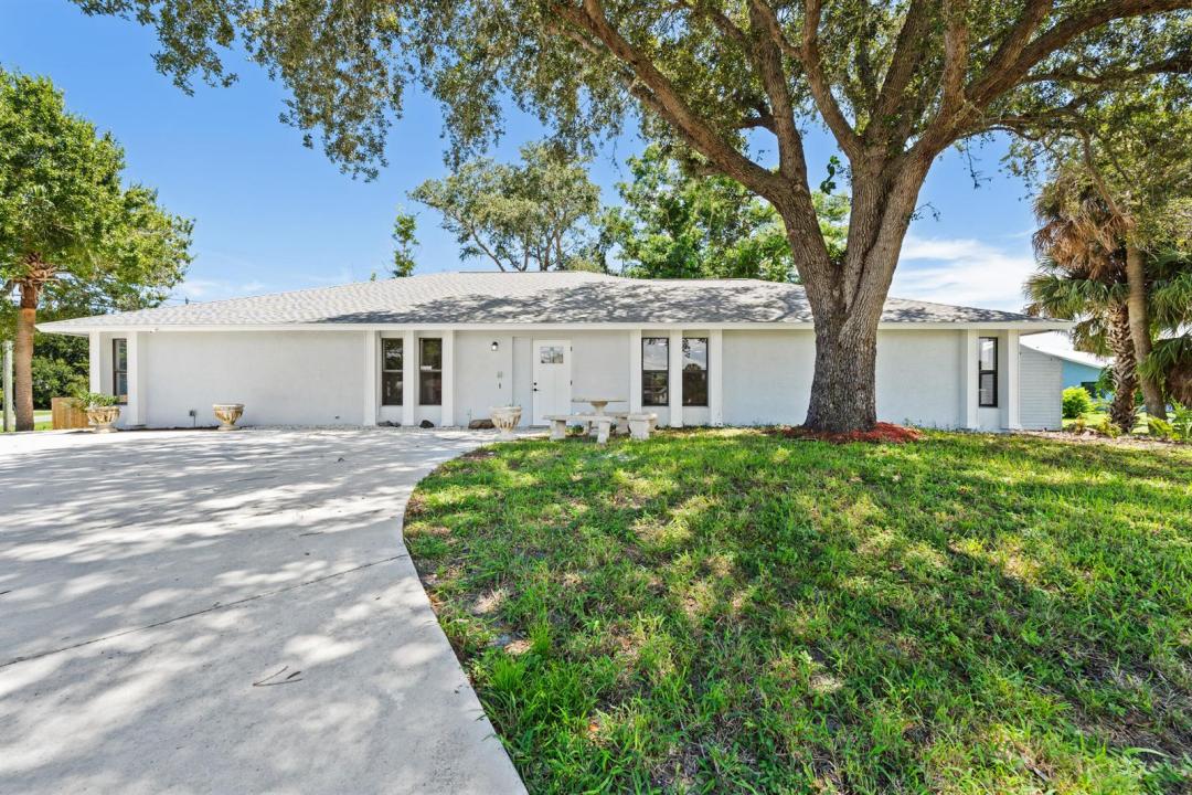 4800 MYRTLE Drive, Fort Pierce, Florida 34982, USA