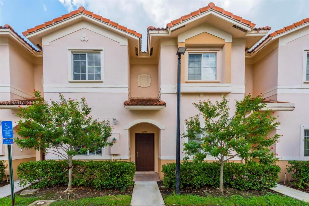 8870 N Isles Cir, Tamarac, Floride 33321, États-Unis