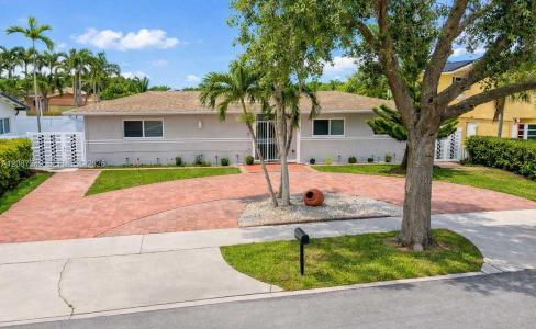 11231 NW 60th Ct, Hialeah, Florida 33012, USA