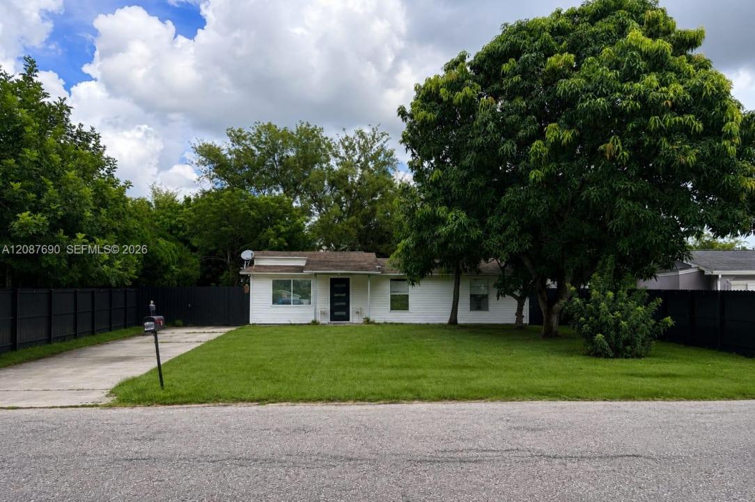 480 Valley dr, Lehigh Acres, Floride 33936, États-Unis