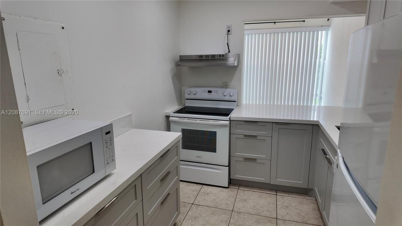 200 177th Dr 308, Sunny Isles Beach, Florida 33160, Stati Uniti