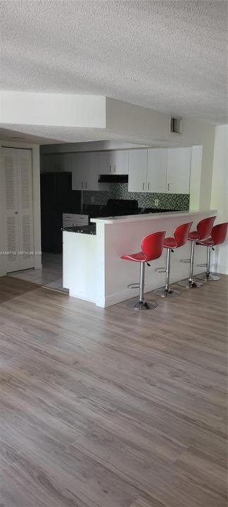 18840 NW 57 Ave 205, Hialeah, Florida 33015, Stati Uniti