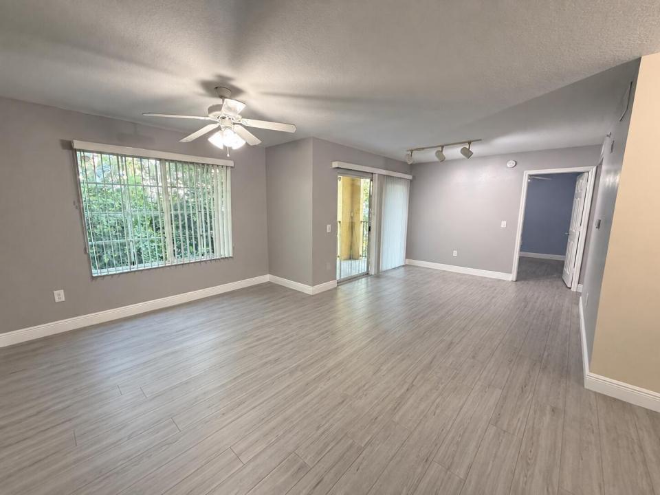 4241 SAN MARINO Boulevard 206, West Palm Beach, Floride 33409, États-Unis
