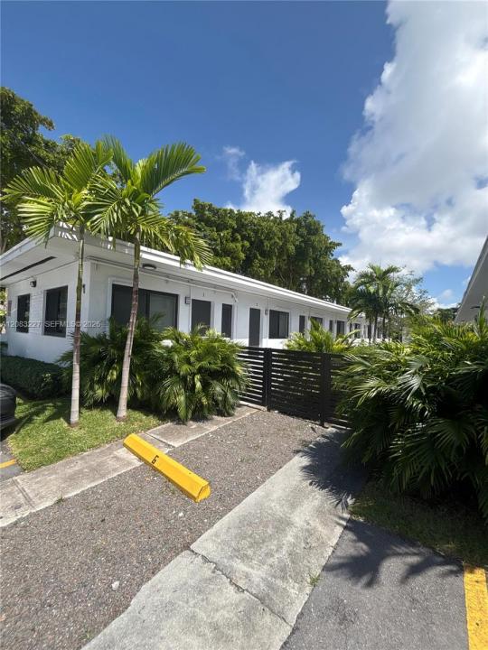 671 SW 7th St 1, Miami, Florida 33130, Stati Uniti