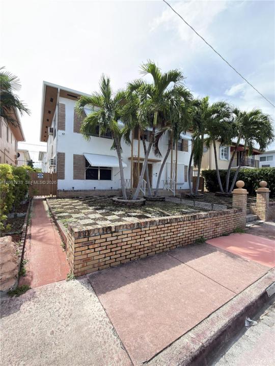 7336 Carlyle Ave 2, Miami Beach, Florida 33141, USA
