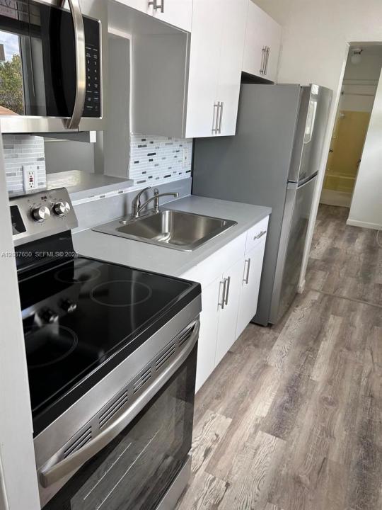16911 NE 21st Ave 8, North Miami Beach, Florida 33162, Stati Uniti