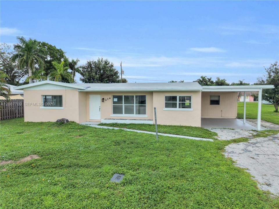 214 W Grace ST, Florida 33950, USA