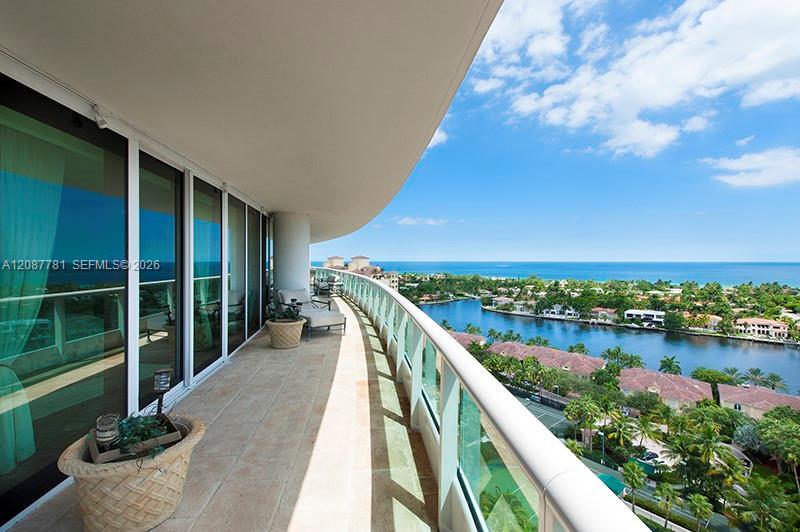 19955 NE 38 CT 2002, Aventura, Florida 33180, USA