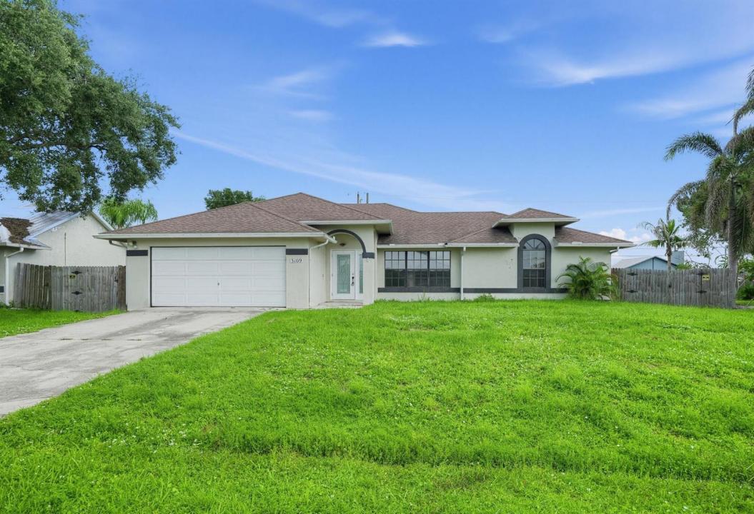 3109 SE MALL Terrace, Port St. Lucie, Floride 34984, États-Unis