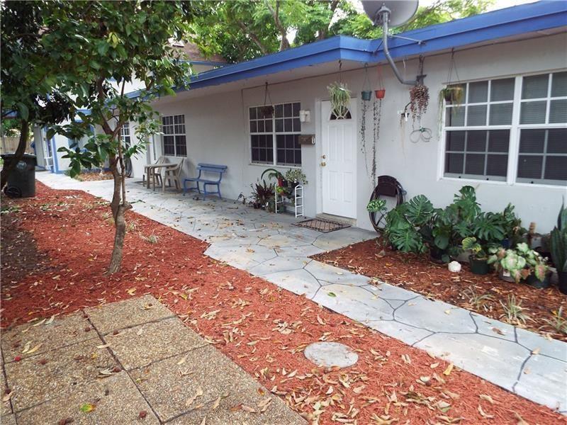 898 NE 39TH Street 2, Oakland Park, Florida 33334, USA