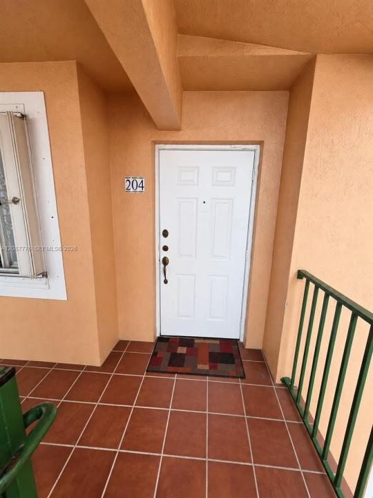 4691 NW 9th St 204, Miami, Florida 33126, USA