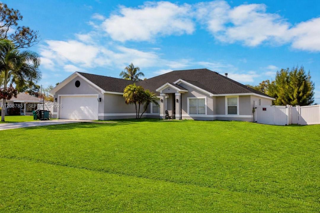 293 SW Pagoda Ter, Port St. Lucie, Florida 34984, USA