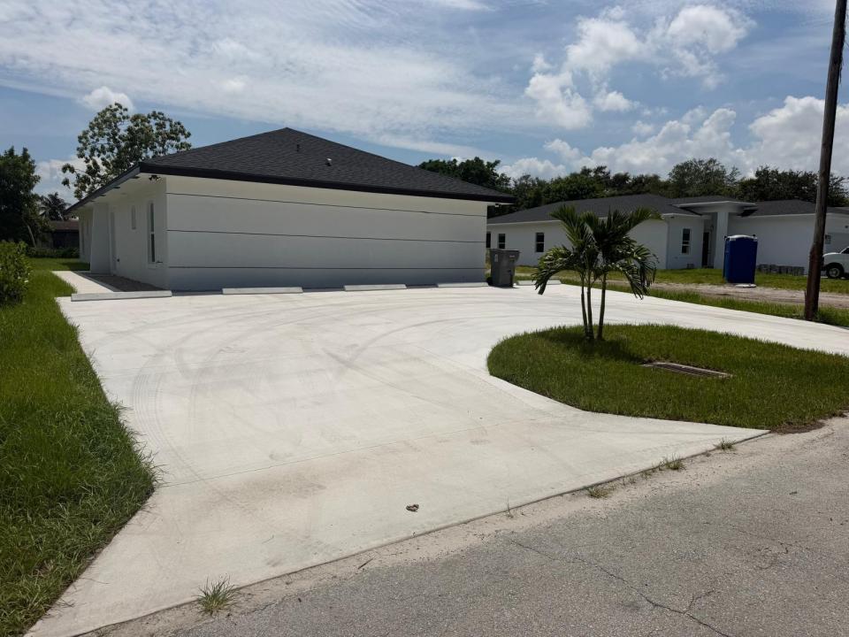 4880 Alberta Avenue A, West Palm Beach, Florida 33417, USA