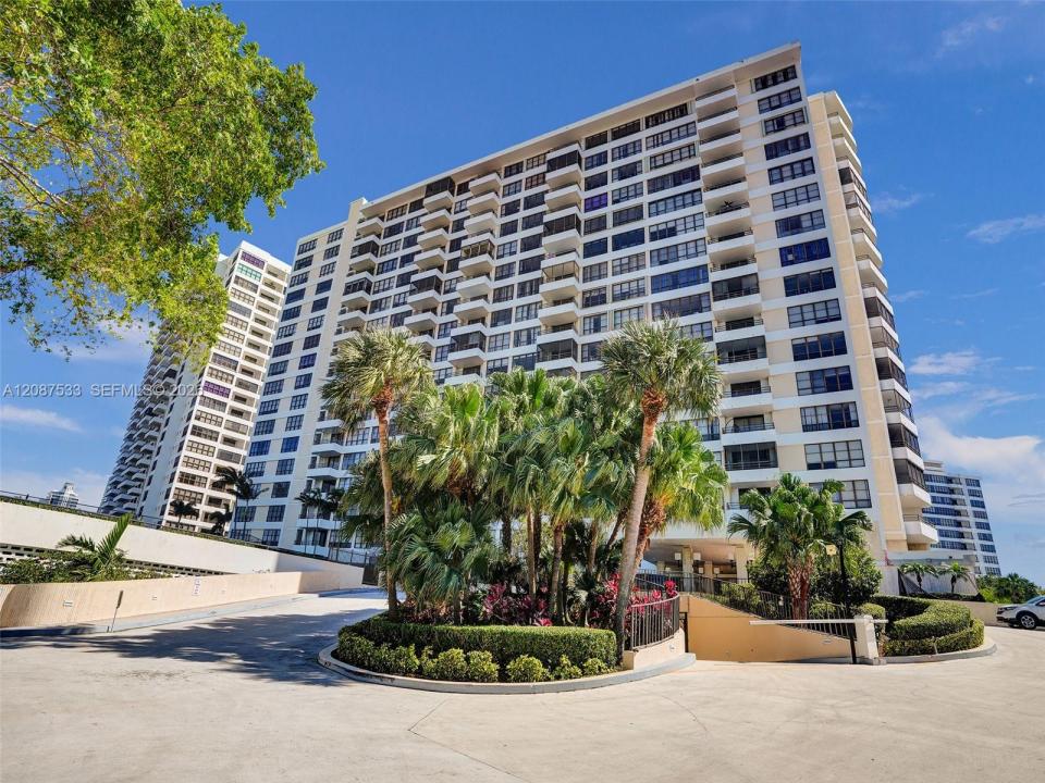 600 Three Islands Blvd 311, Hallandale Beach, Floride 33009, États-Unis