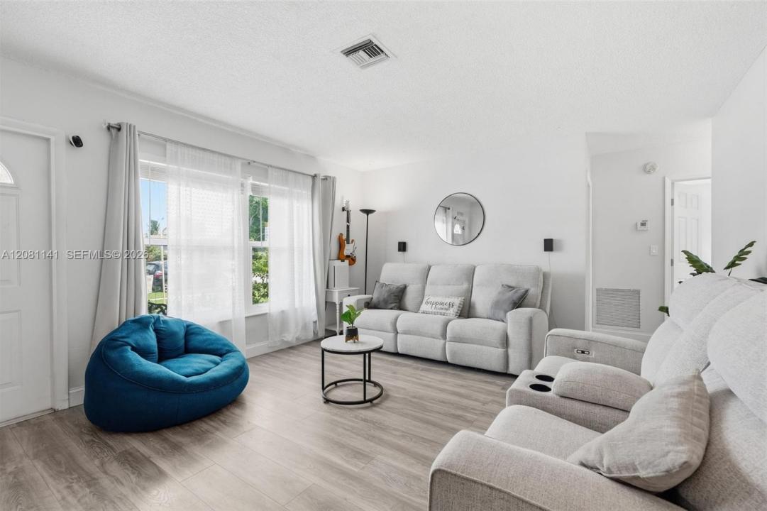 6220 SW 18th Pl, North Lauderdale, فلوريدا 33068, الولايات المتحدة