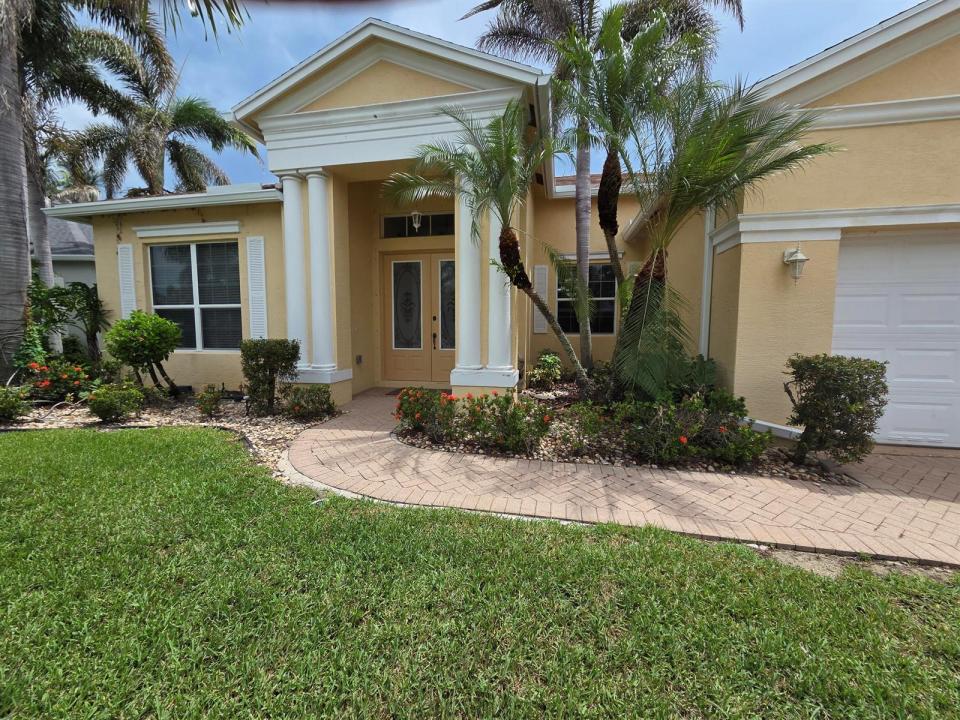 521 SW LAKE MANATEE Way, Port St. Lucie, Floride 34986, États-Unis