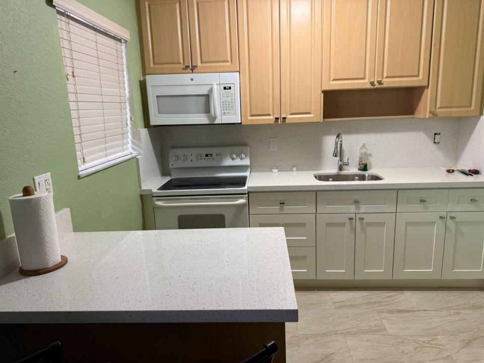 110 SE 2ND Street 303, Hallandale Beach, Florida 33009, Stati Uniti
