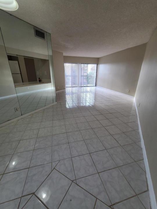 1880 N CONGRESS Avenue 409, West Palm Beach, Floride 33401, États-Unis
