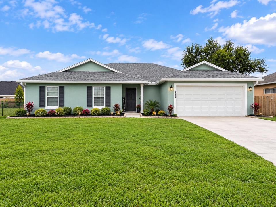 5245 NW GAMMA Street, Port St. Lucie, Florida 34986, USA