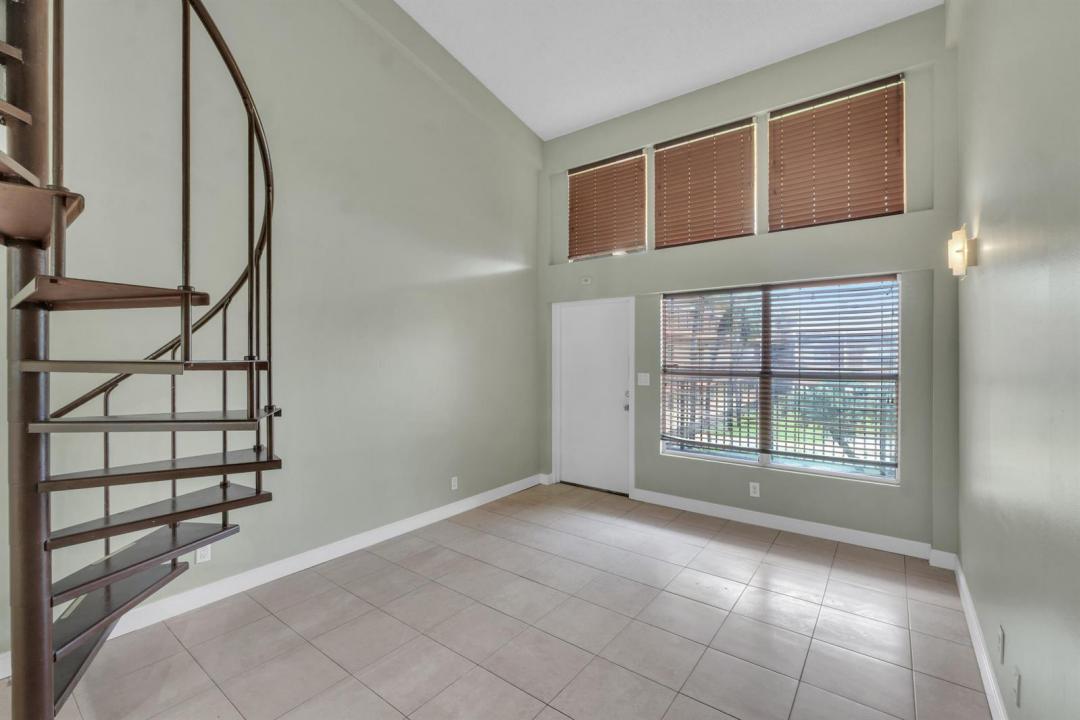 4171 NW 26TH Street T2, Lauderhill, Floride 33313, États-Unis