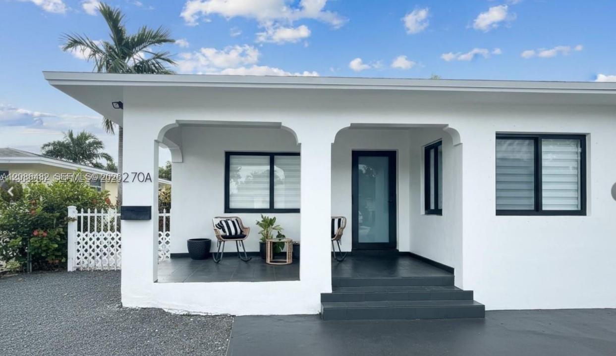 270 NW 40th Ct A, Miami, Florida 33126, USA