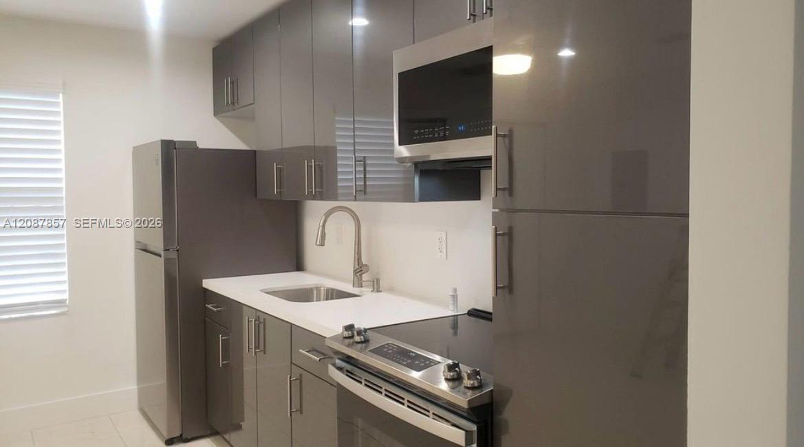 3766 SW 27th Ter upstairs, Miami, Floride 33134, États-Unis