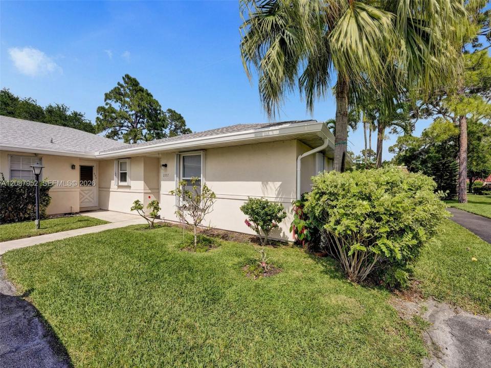 207 Cape Cod Cir 207, Lake Worth, Florida 33467, USA