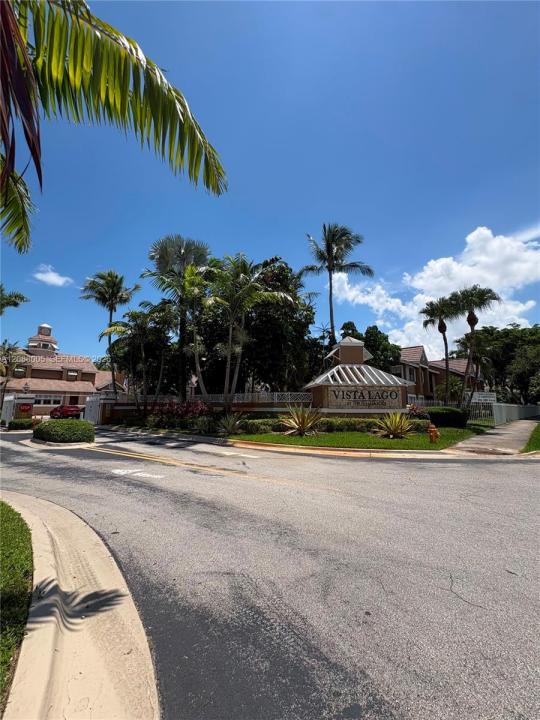 15570 SW 105th LN 1715, Miami, Florida 33196, USA