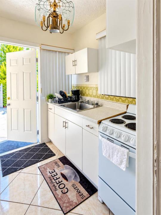 724 W 3RD Street, Riviera Beach, Florida 33404, Stati Uniti