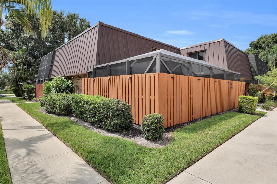 5857 SE Windsong Lane 806, Stuart, Florida 34997, USA