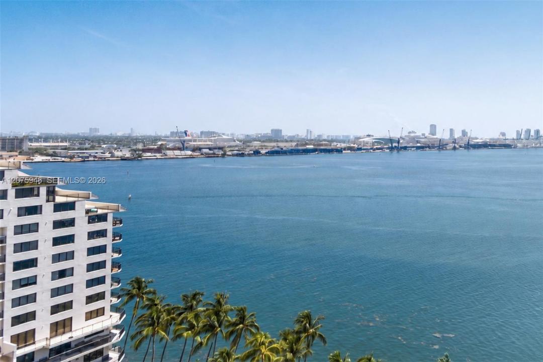 520 Brickell Key Dr A1902, Miami, Floride 33131, États-Unis