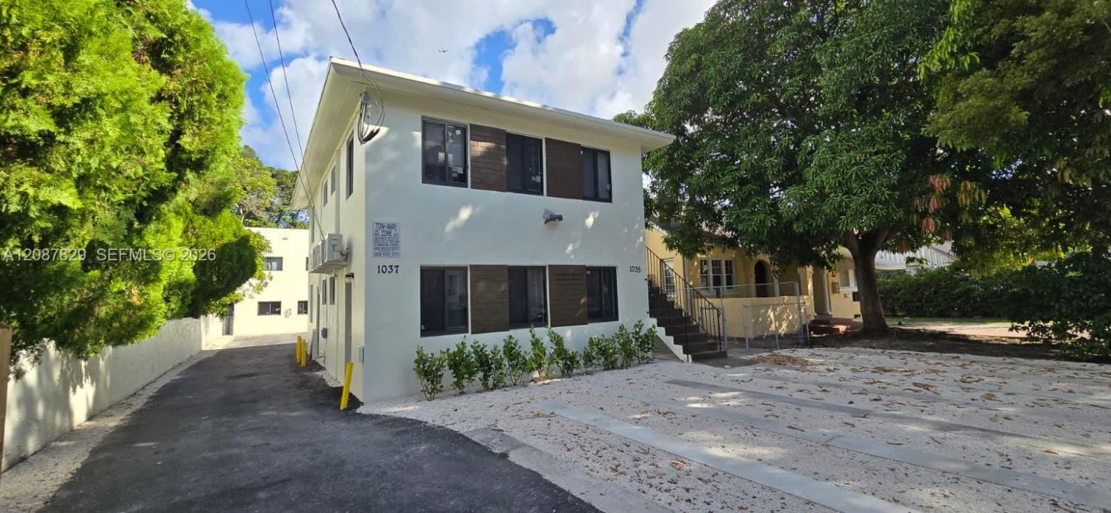 1035 SW 4th St 3, Miami, Florida 33130, Stati Uniti