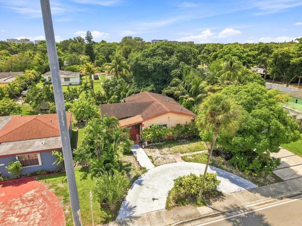 1320 NE 135TH Street, North Miami, Floride 33161, États-Unis