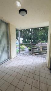17890 W Dixie Hwy 215 Hwy 215, North Miami Beach, Floryda 33160, USA