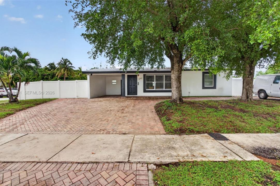 241 NE 45th St, Deerfield Beach, Florida 33064, Stati Uniti