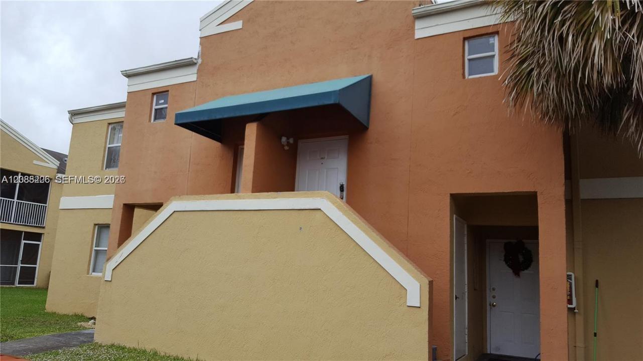 2457 NW 56th Ave 4-202, Lauderhill, Floride 33313, États-Unis