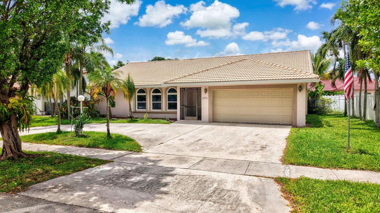 2171 NW 76th Avenue, Margate, Floryda 33063, USA