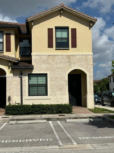3337 W 105th Ter, Hialeah, Floride 33018, États-Unis