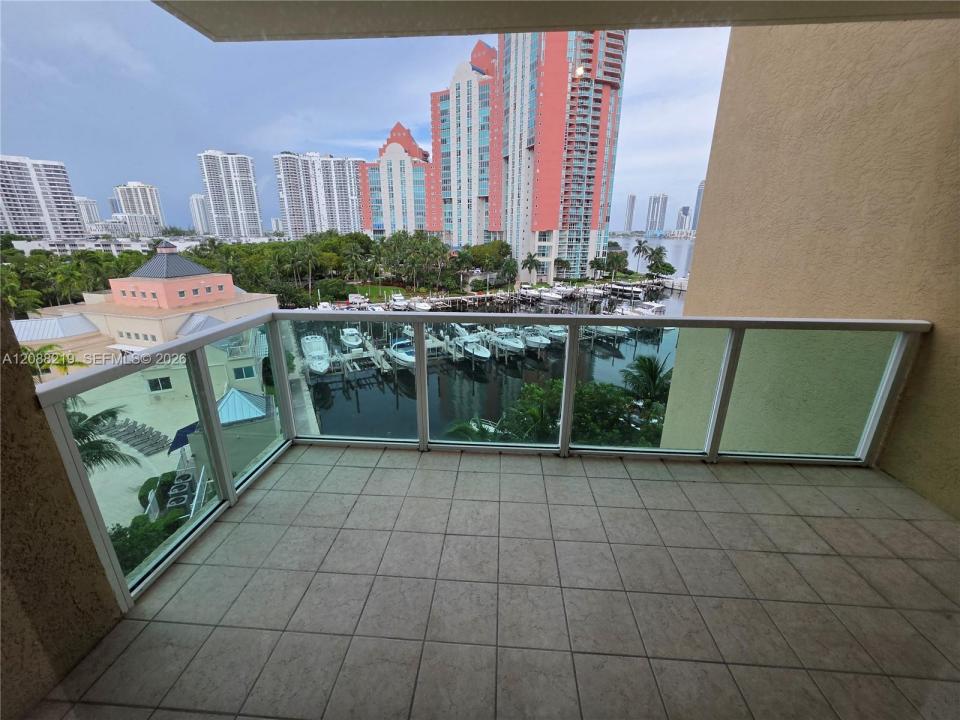 3340 NE 190th St 705, Aventura, Floride 33180, États-Unis