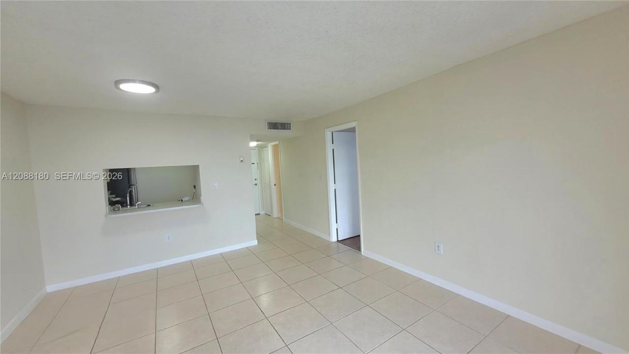 9360 Fontainebleau Blvd 612, Miami, فلوريدا 33172, الولايات المتحدة