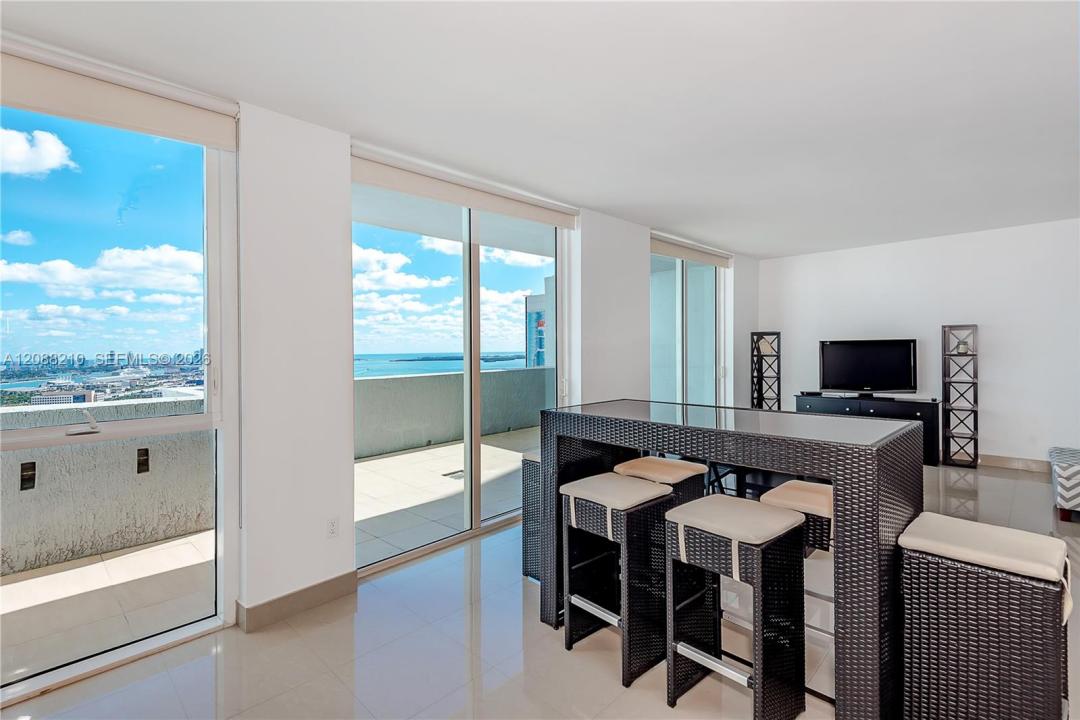 253 NE 2nd St 3105, Miami, Floride 33132, États-Unis