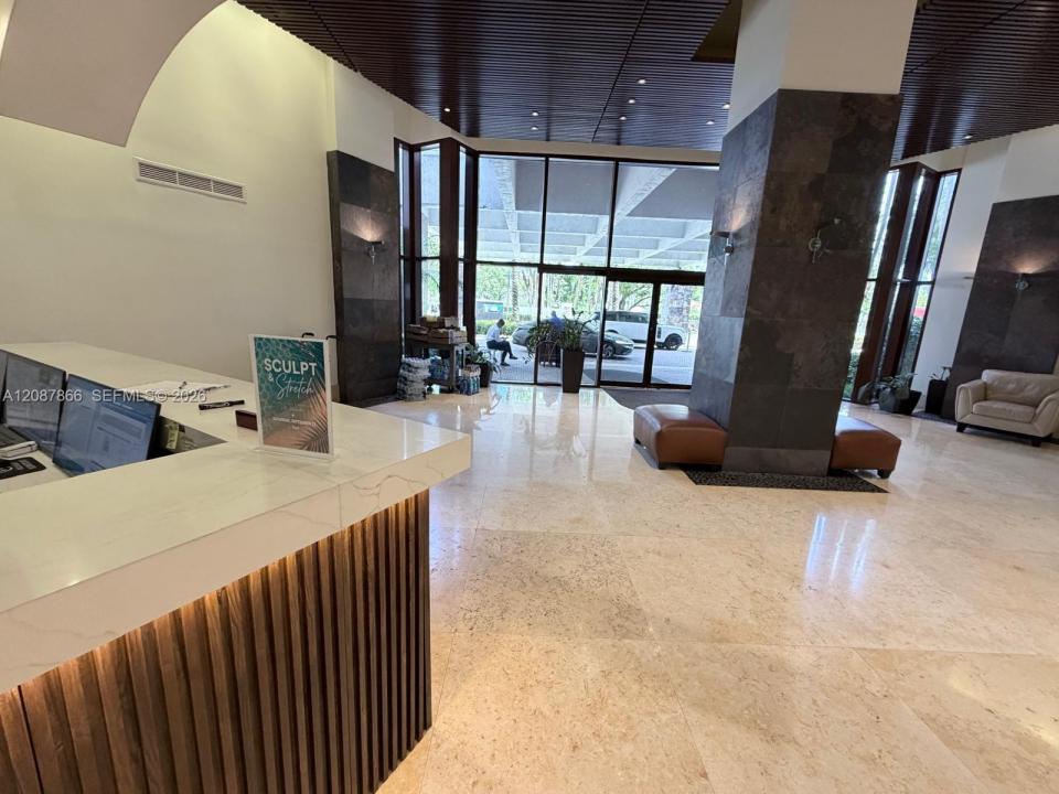 3300 NE 191st St 512, Aventura, Floride 33180, États-Unis
