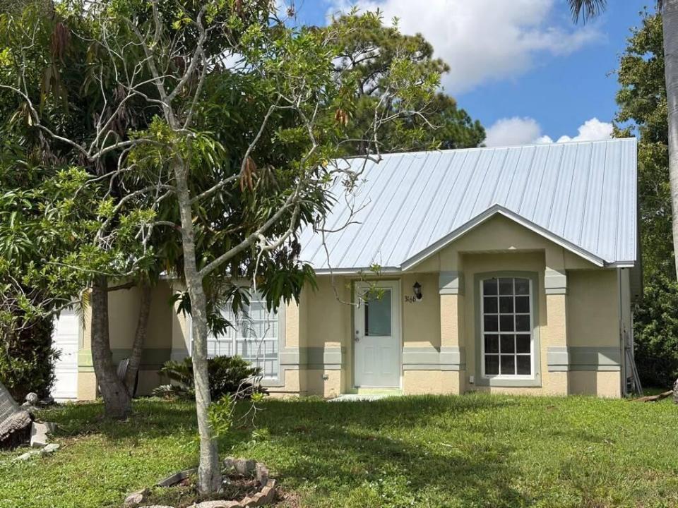 3166 SW DIMATTIA Street, Port St. Lucie, Florida 34953, USA