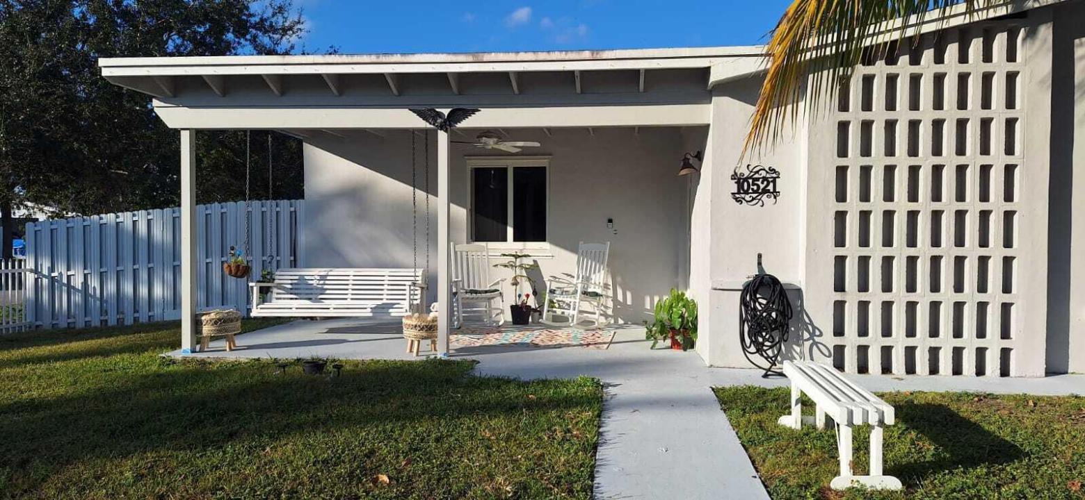 10521 SW 201st Terrace, Cutler Bay, Floryda 33189, USA