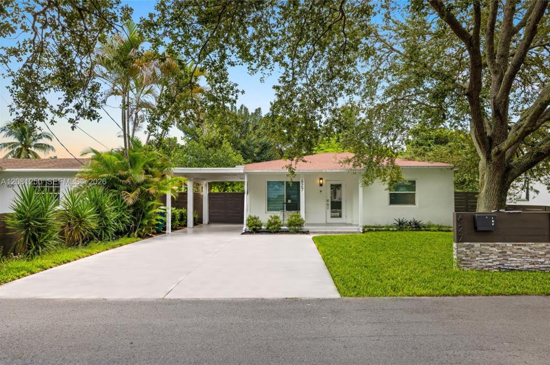 627 SW 7th Ave, Hallandale Beach, Florida 33009, Stati Uniti