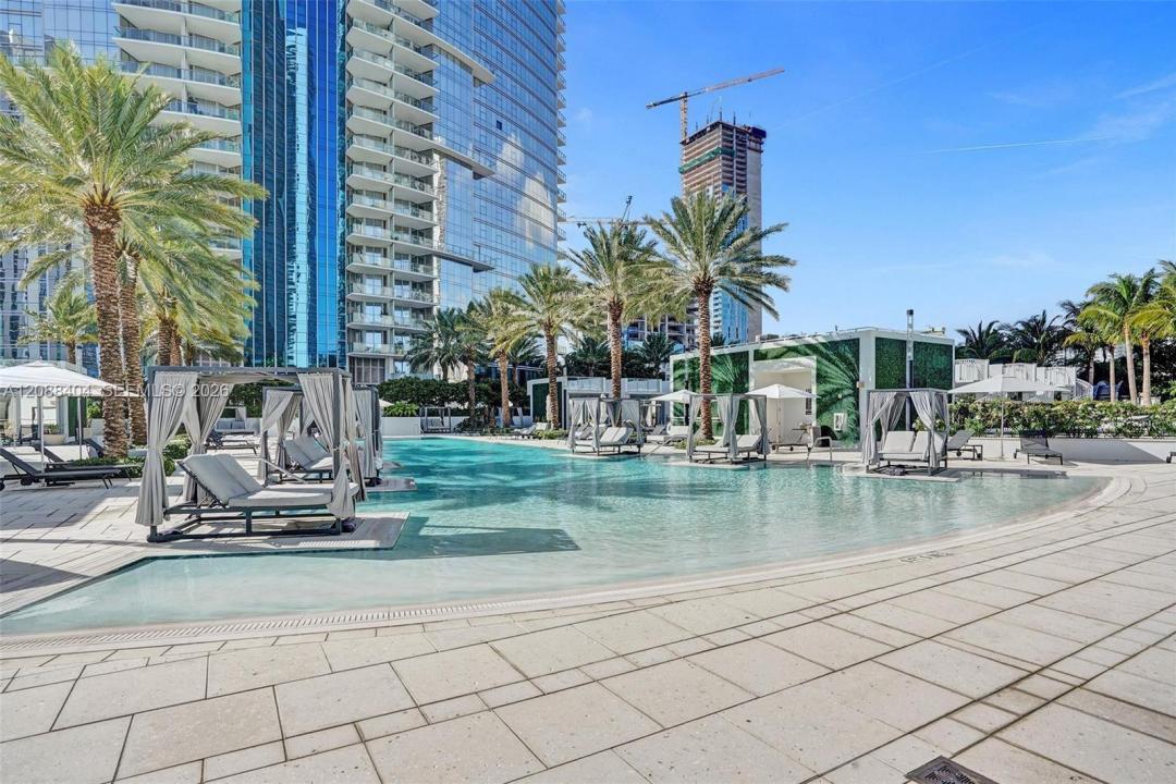 851 NE 1st Ave 1403, Miami, Flórida 33132, Estados Unidos