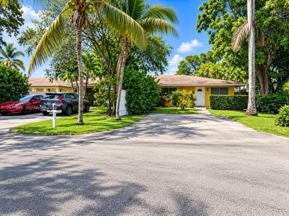 5801-5805 SW 61st St, Miami, Florida 33143, USA