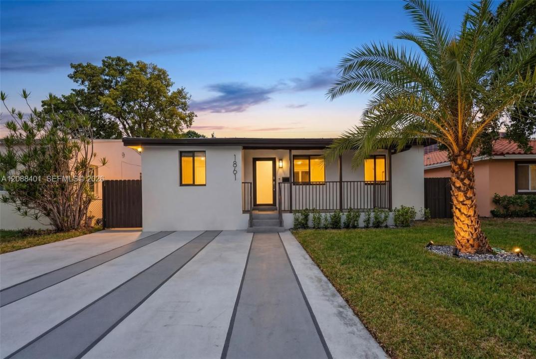 1861 SW 22nd Ter, Miami, Florida 33145, USA